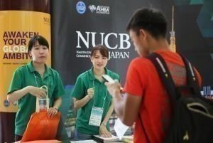 学生スタッフからの説明