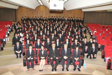 平成22年度優良学生表彰式｜集合写真