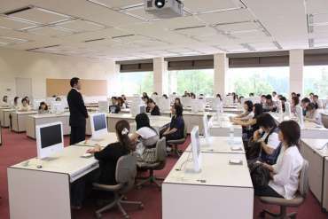 保護者対象ガイダンスもたくさんの方が参加