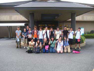 復興支援ボランティア学生集合写真