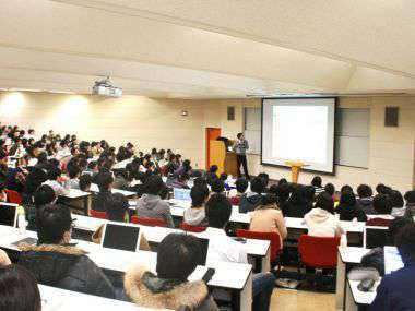 ３年次就職ガイダンスの様子