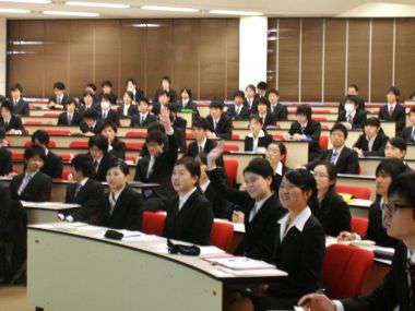 積極的に挙手での質問！