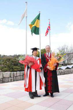 平成24年度入学式｜ハーランド学長と栗本学長