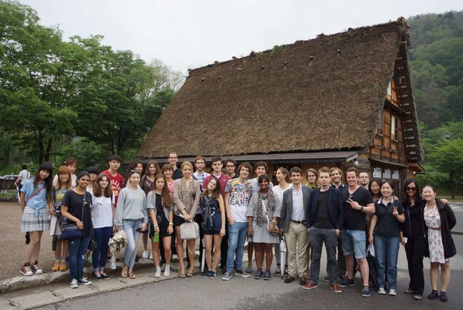 NUCB交換留学生　世界遺産白川郷・高山旅行