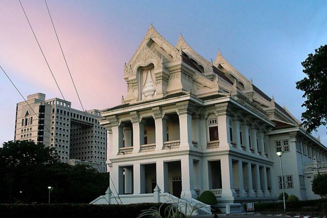 Chulalongkorn University, Faculty of Economics