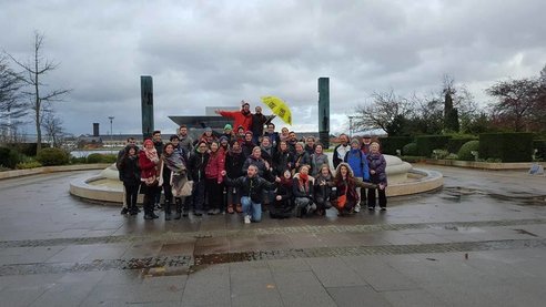 ＜ホステル主催のウォークツアーに参加＞