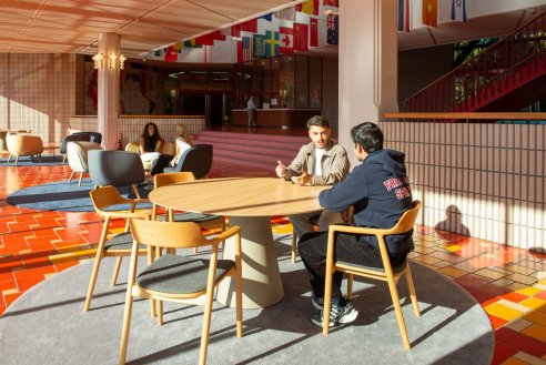 語学センター・エントランス