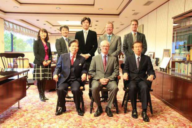 アルバータ大学より、Joseph Doucet学部長、Richard Beason教授と