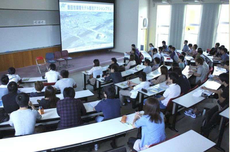 産業界のニーズに対応した教育改善・充実体制整備事業