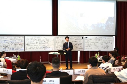 ホーユー株式会社の岡田様