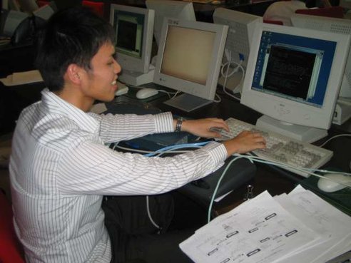 現場さながらの実践的な実習