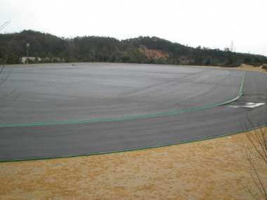 3月末完成予定の陸上競技場(サッカー・アメフット場)