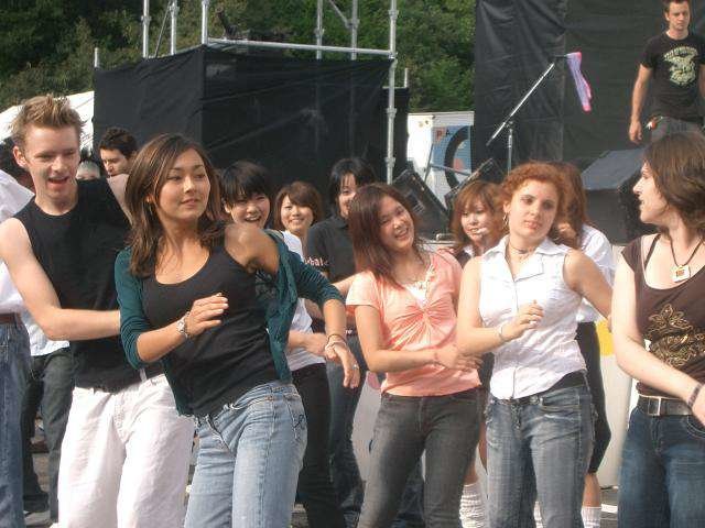 ヒップをパン・パン