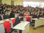 採用スケジュールをチェック中