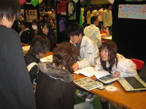 クラブ勧誘ブースにて