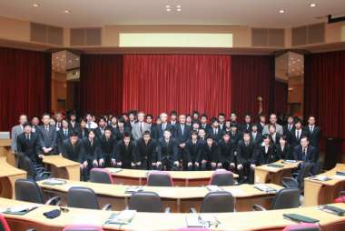 お世話になった先生方と記念撮影