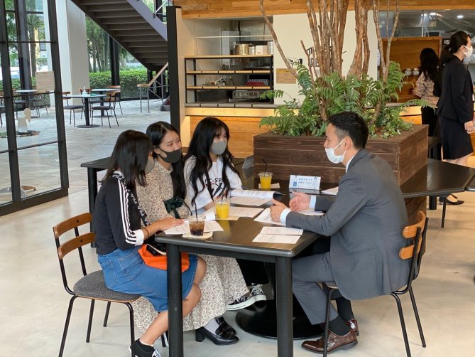 学内で人気のSora Cafeでの個別相談