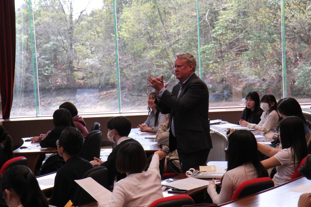 Townley先生による体験授業