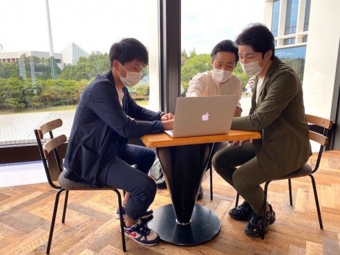 田村先生と受賞学生