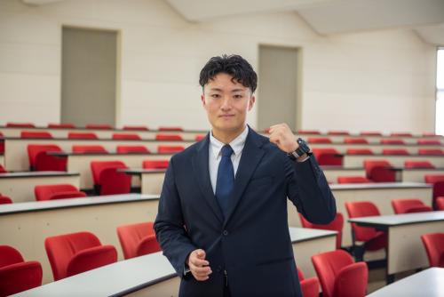 経済学部総合政策学科 安藤さん