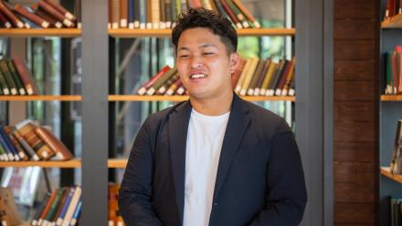 経済学部総合政策学科　座馬さん