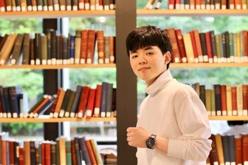 商学部会計ファイナンス学科藤原さん