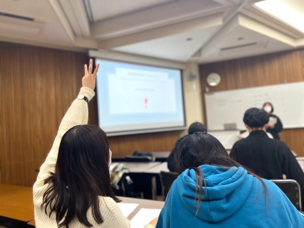 ENGLISH INTERMEDIATE 2-2