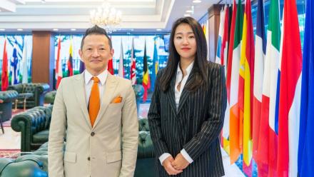 経営管理課程4年 森さん(右)