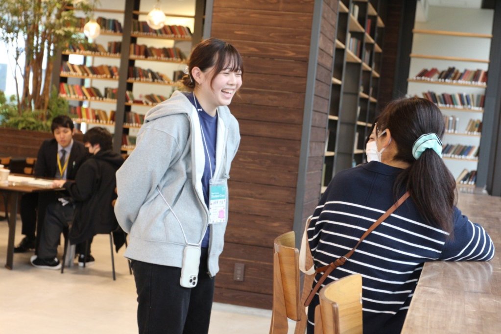 在学生サポーターとの交流で学生生活をイメージ