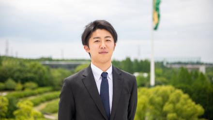 経済学部総合政策学科　臼田さん